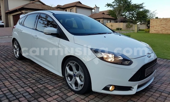 Acheter Occasion Voiture Ford Focus ST Blanc à Beitbridge, Matabeleland South