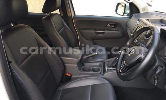 Buy Used Volkswagen Amarok White Car in Beitbridge in Matabeleland South Buy Used Volkswagen Amarok White Car in Beitbridge in Matabeleland South
