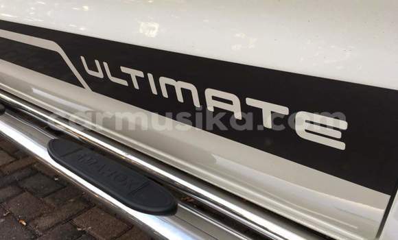 Buy Used Volkswagen Amarok White Car in Beitbridge in Matabeleland South Buy Used Volkswagen Amarok White Car in Beitbridge in Matabeleland South