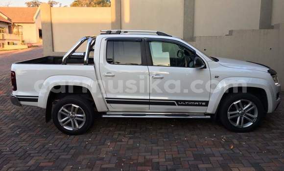 Buy Used Volkswagen Amarok White Car in Beitbridge in Matabeleland South Buy Used Volkswagen Amarok White Car in Beitbridge in Matabeleland South