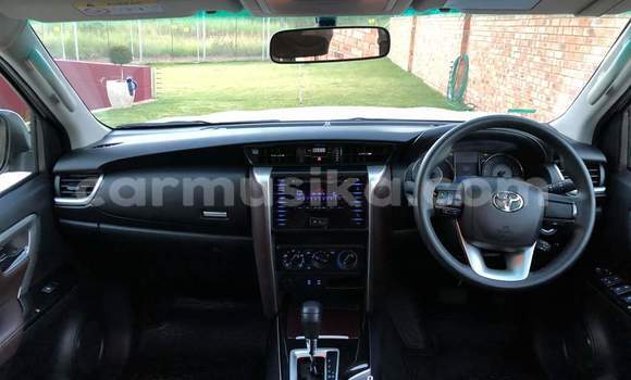 Tenga Tsaru Toyota Fortuner Chena Mota in Beitbridge in Matabeleland South Tenga Tsaru Toyota Fortuner Chena Mota in Beitbridge in Matabeleland South