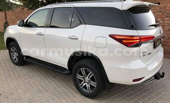 Tenga Tsaru Toyota Fortuner Chena Mota in Beitbridge in Matabeleland South Tenga Tsaru Toyota Fortuner Chena Mota in Beitbridge in Matabeleland South