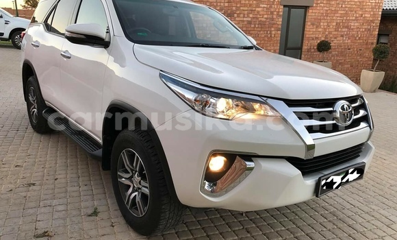 Tenga Tsaru Toyota Fortuner Chena Mota in Beitbridge in Matabeleland South Tenga Tsaru Toyota Fortuner Chena Mota in Beitbridge in Matabeleland South