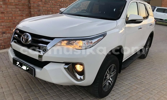 Tenga Tsaru Toyota Fortuner Chena Mota in Beitbridge in Matabeleland South Tenga Tsaru Toyota Fortuner Chena Mota in Beitbridge in Matabeleland South