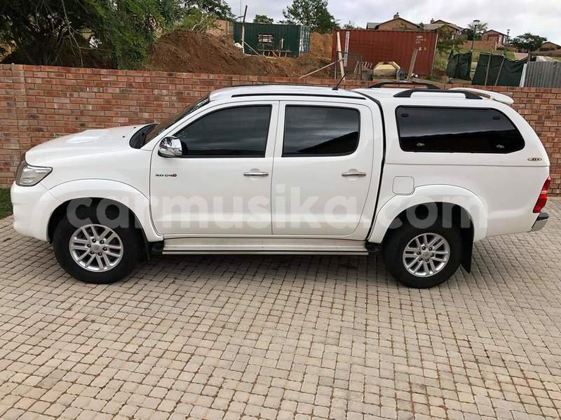Big with watermark toyota hilux matabeleland south beitbridge 18987