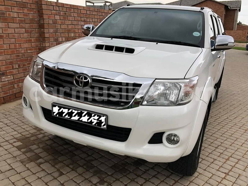 Big with watermark toyota hilux matabeleland south beitbridge 18987