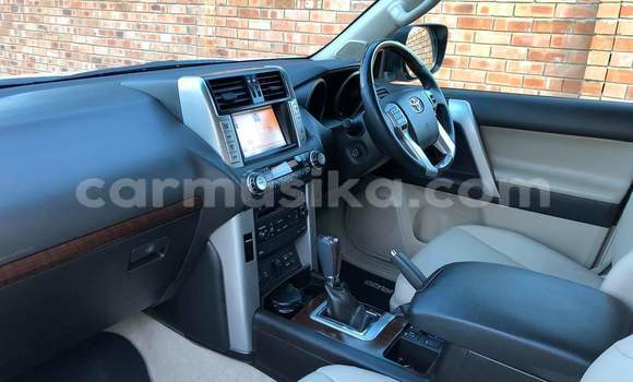 Buy Used Toyota Land Cruiser Prado White Car in Beitbridge in Matabeleland South Buy Used Toyota Land Cruiser Prado White Car in Beitbridge in Matabeleland South