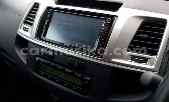 Buy Used Toyota Hilux White Car in Beitbridge in Matabeleland South Buy Used Toyota Hilux White Car in Beitbridge in Matabeleland South