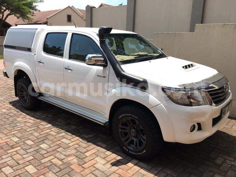 Big with watermark toyota hilux matabeleland south beitbridge 18992