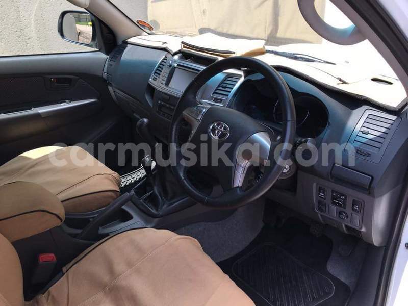 Big with watermark toyota hilux matabeleland south beitbridge 18992