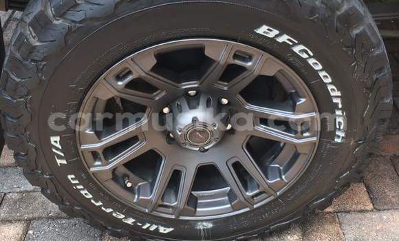 Tenga Tsaru Toyota Hilux Chena Mota in Beitbridge in Matabeleland South Tenga Tsaru Toyota Hilux Chena Mota in Beitbridge in Matabeleland South