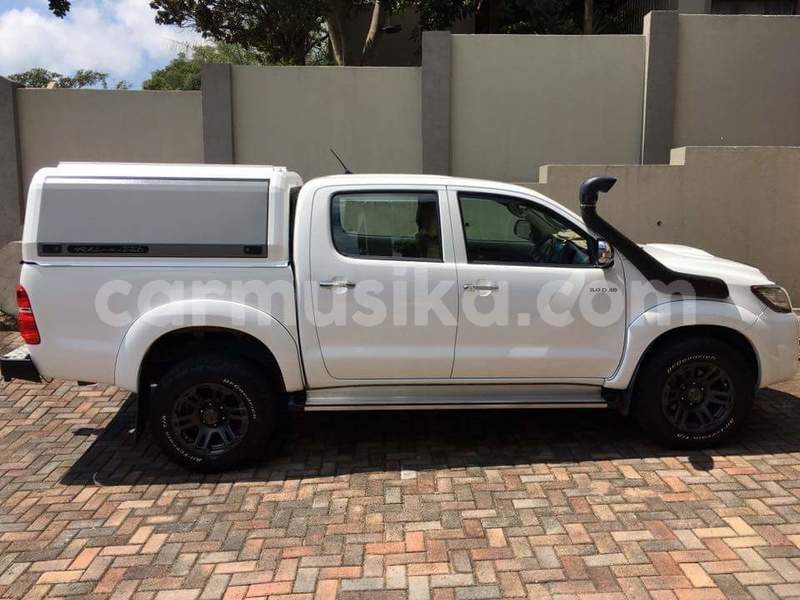 Big with watermark toyota hilux matabeleland south beitbridge 18992