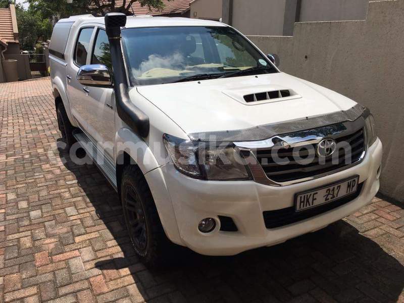 Big with watermark toyota hilux matabeleland south beitbridge 18992