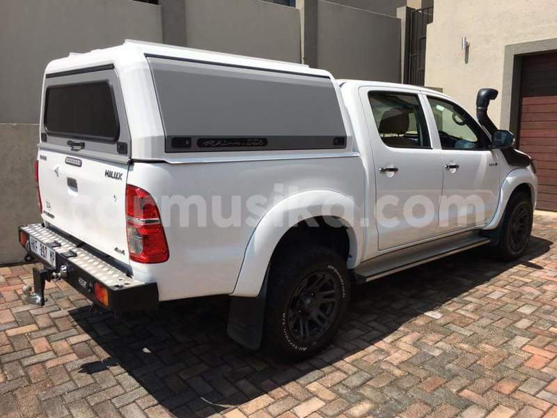 Big with watermark toyota hilux matabeleland south beitbridge 18992