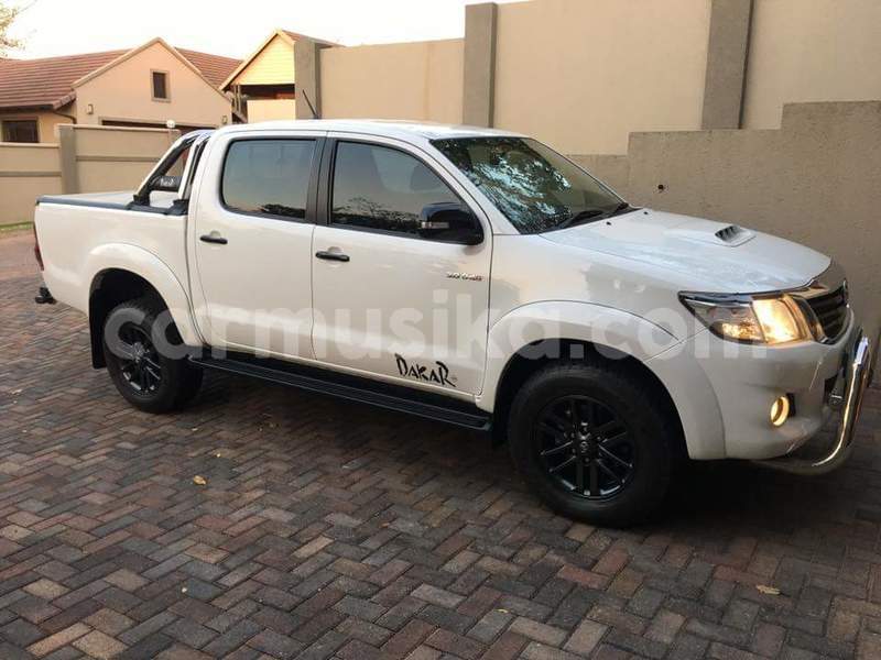 Big with watermark toyota hilux matabeleland south beitbridge 18993