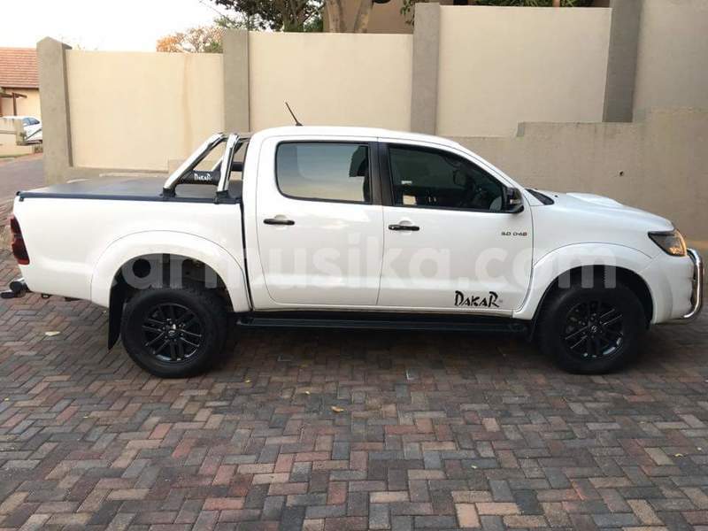 Big with watermark toyota hilux matabeleland south beitbridge 18993