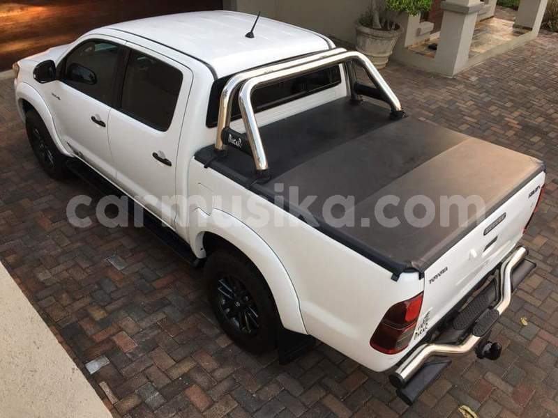 Big with watermark toyota hilux matabeleland south beitbridge 18993