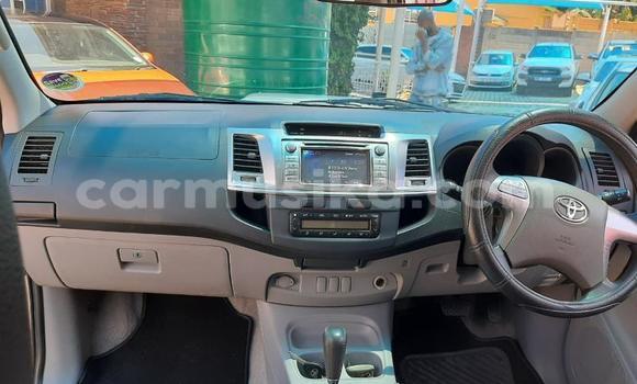 Buy Used Toyota Hilux Silver Car in Beitbridge in Matabeleland South Buy Used Toyota Hilux Silver Car in Beitbridge in Matabeleland South