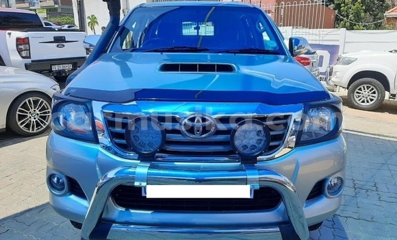 Buy Used Toyota Hilux Silver Car in Beitbridge in Matabeleland South Buy Used Toyota Hilux Silver Car in Beitbridge in Matabeleland South