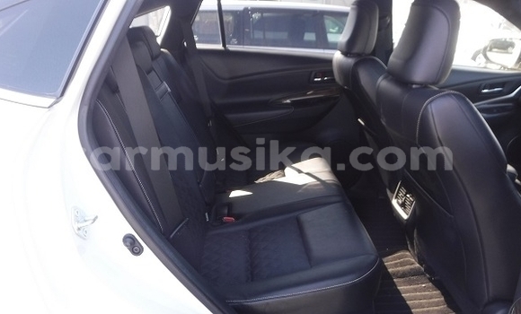 Nunua Ilio tumika Toyota Harrier Nyeupe Gari ndani ya Beitbridge nchini Matabeleland Kusini Nunua Ilio tumika Toyota Harrier Nyeupe Gari ndani ya Beitbridge nchini Matabeleland Kusini