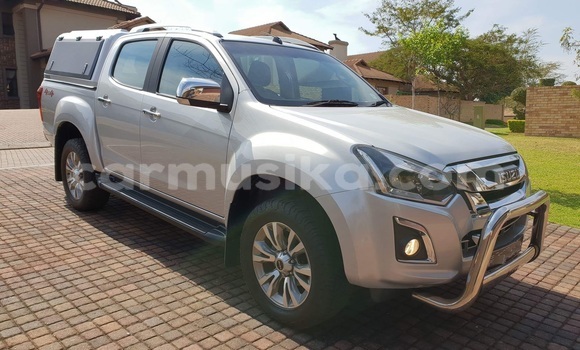Acheter Occasion Voiture Isuzu KB Gris à Beitbridge, Matabeleland South