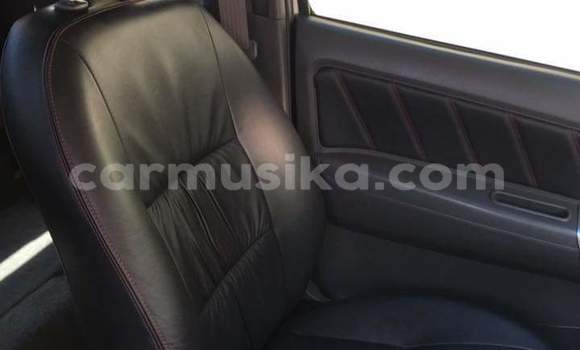 Buy Used Toyota Hilux White Car in Beitbridge in Matabeleland South Buy Used Toyota Hilux White Car in Beitbridge in Matabeleland South