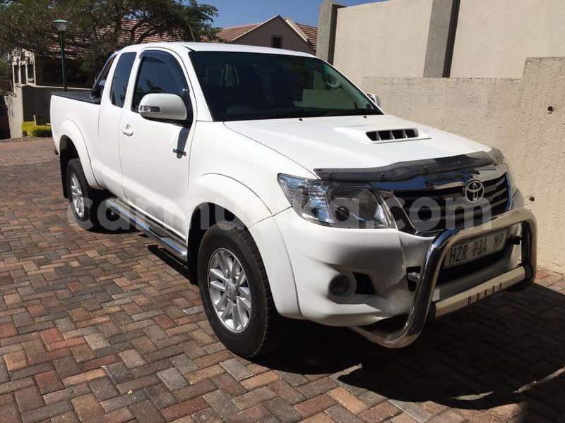 Big with watermark toyota hilux matabeleland south beitbridge 19002