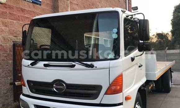 Tenga Tsaru Toyota Dyna Chena Rori in Beitbridge in Matabeleland South Tenga Tsaru Toyota Dyna Chena Rori in Beitbridge in Matabeleland South