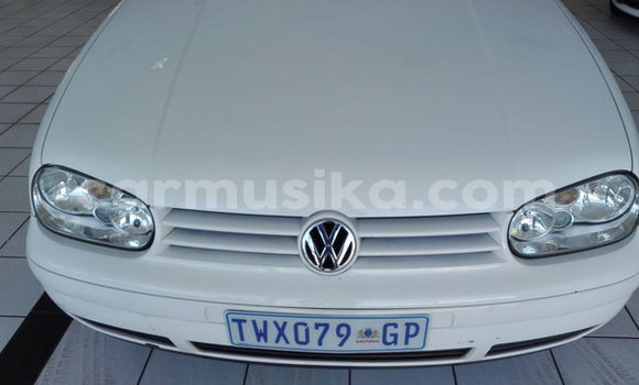 Tenga Tsaru Volkswagen Golf Chena Mota in Beitbridge in Matabeleland South Tenga Tsaru Volkswagen Golf Chena Mota in Beitbridge in Matabeleland South