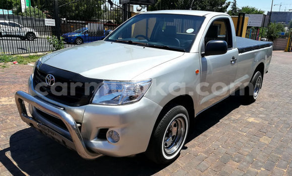 Tenga Tsaru Toyota Hilux Sirivha Mota in Beitbridge in Matabeleland South Tenga Tsaru Toyota Hilux Sirivha Mota in Beitbridge in Matabeleland South