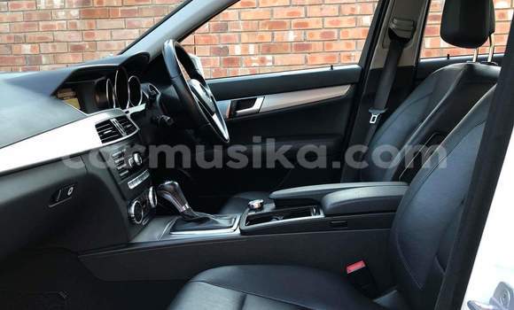 Tenga Tsaru Mercedes‒Benz C–Class Chena Mota in Beitbridge in Matabeleland South Tenga Tsaru Mercedes‒Benz C–Class Chena Mota in Beitbridge in Matabeleland South