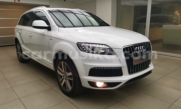 Buy Used Audi Q7 White Car in Beitbridge in Matabeleland South
