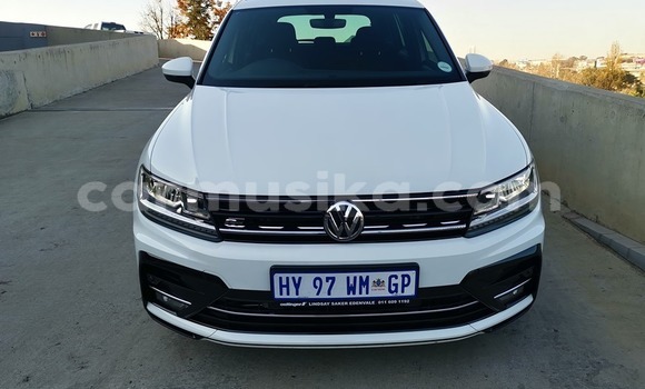 Acheter Occasion Voiture Volkswagen Tiguan Blanc à Beitbridge, Matabeleland South Acheter Occasion Voiture Volkswagen Tiguan Blanc à Beitbridge, Matabeleland South