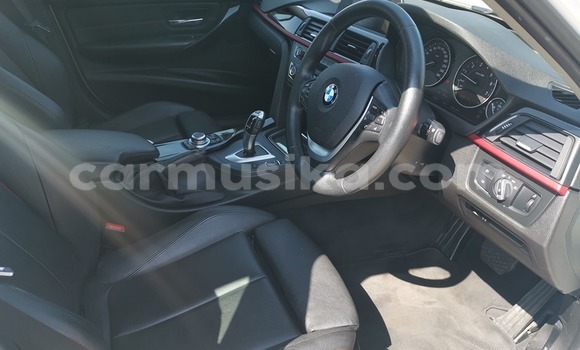 Tenga Tsaru BMW 3–Series Chena Mota in Beitbridge in Matabeleland South Tenga Tsaru BMW 3–Series Chena Mota in Beitbridge in Matabeleland South