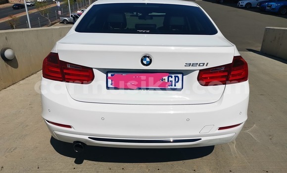 Tenga Tsaru BMW 3–Series Chena Mota in Beitbridge in Matabeleland South Tenga Tsaru BMW 3–Series Chena Mota in Beitbridge in Matabeleland South
