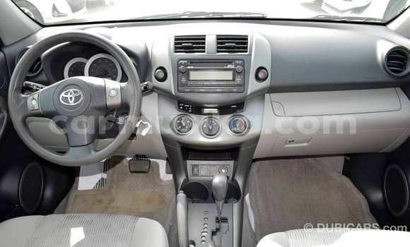 Acheter Import Utilitaire Toyota HiAce Blanc à Import - Dubai, Harare Acheter Import Utilitaire Toyota HiAce Blanc à Import - Dubai, Harare