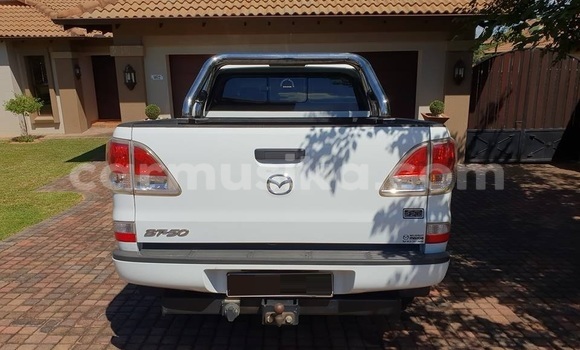 Tenga Tsaru Mazda BT-50 Chena Mota in Beitbridge in Matabeleland South Tenga Tsaru Mazda BT-50 Chena Mota in Beitbridge in Matabeleland South