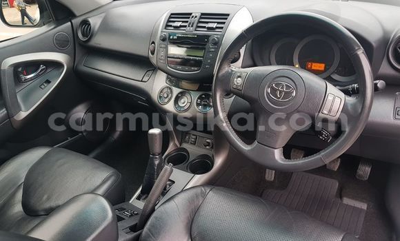 Buy Used Toyota RAV4 White Car in Beitbridge in Matabeleland South Buy Used Toyota RAV4 White Car in Beitbridge in Matabeleland South