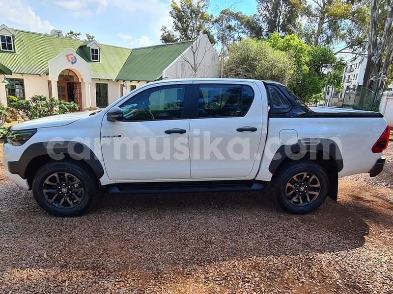 Big with watermark toyota hilux matabeleland south beitbridge 19032