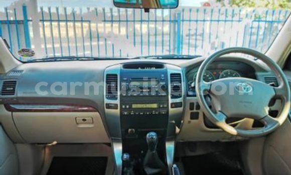 Nunua Ilio tumika Toyota Prado Nyeupe Gari ndani ya Beitbridge nchini Matabeleland Kusini Nunua Ilio tumika Toyota Prado Nyeupe Gari ndani ya Beitbridge nchini Matabeleland Kusini