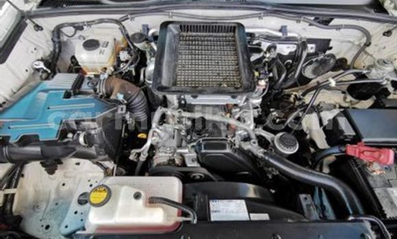 Nunua Ilio tumika Toyota Prado Nyeupe Gari ndani ya Beitbridge nchini Matabeleland Kusini Nunua Ilio tumika Toyota Prado Nyeupe Gari ndani ya Beitbridge nchini Matabeleland Kusini