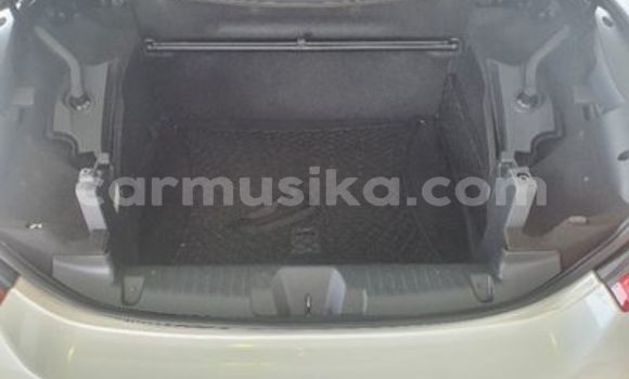 Acheter Occasion Voiture Peugeot 308 Blanc à Beitbridge, Matabeleland South Acheter Occasion Voiture Peugeot 308 Blanc à Beitbridge, Matabeleland South