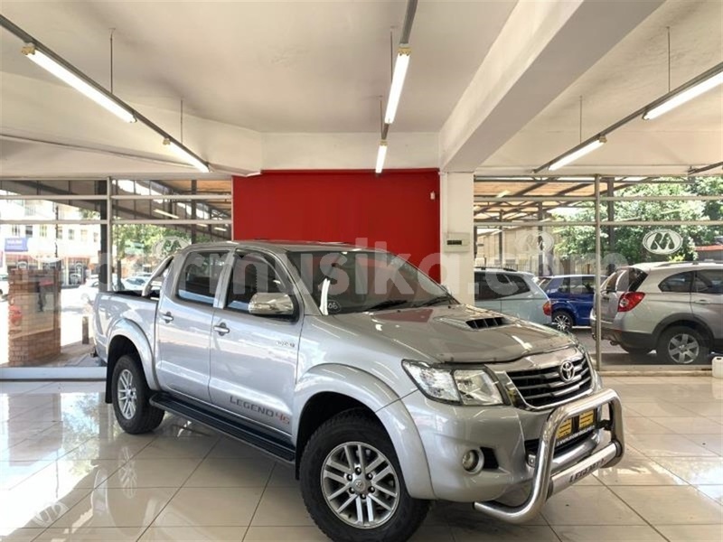 Big with watermark toyota hilux matabeleland south beitbridge 19044