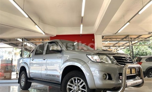 Nunua Ilio tumika Toyota Hilux Fedha Gari ndani ya Beitbridge nchini Matabeleland Kusini Nunua Ilio tumika Toyota Hilux Fedha Gari ndani ya Beitbridge nchini Matabeleland Kusini