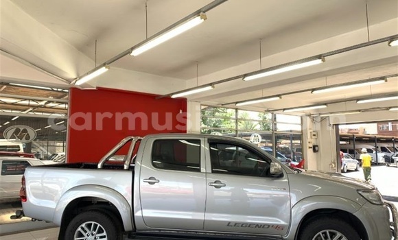 Nunua Ilio tumika Toyota Hilux Fedha Gari ndani ya Beitbridge nchini Matabeleland Kusini Nunua Ilio tumika Toyota Hilux Fedha Gari ndani ya Beitbridge nchini Matabeleland Kusini