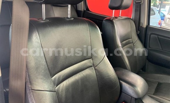 Nunua Ilio tumika Toyota Hilux Fedha Gari ndani ya Beitbridge nchini Matabeleland Kusini Nunua Ilio tumika Toyota Hilux Fedha Gari ndani ya Beitbridge nchini Matabeleland Kusini