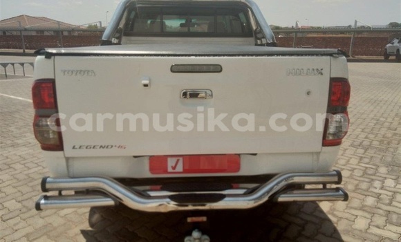 Tenga Tsaru Toyota Hilux Chena Mota in Beitbridge in Matabeleland South Tenga Tsaru Toyota Hilux Chena Mota in Beitbridge in Matabeleland South