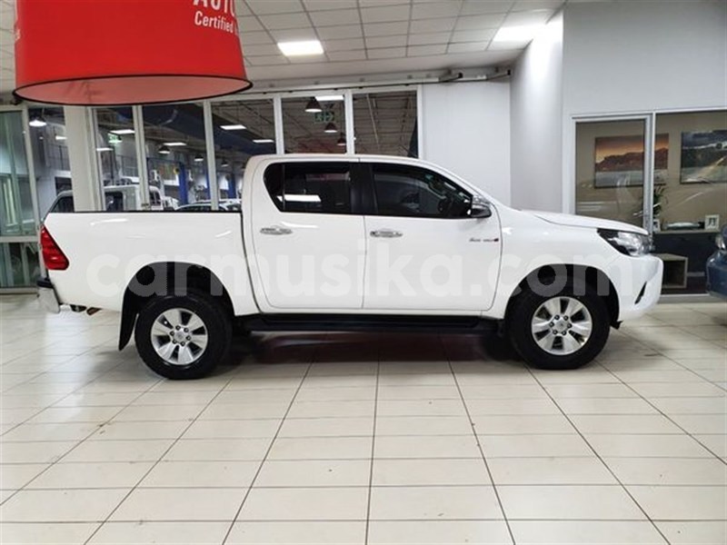 Big with watermark toyota hilux matabeleland south beitbridge 19046