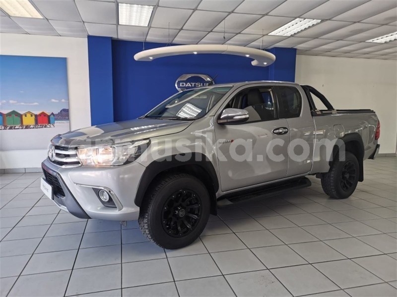 Big with watermark toyota hilux matabeleland south beitbridge 19047