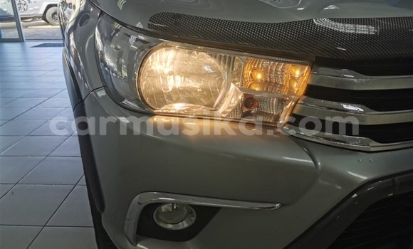 Nunua Ilio tumika Toyota Hilux Fedha Gari ndani ya Beitbridge nchini Matabeleland Kusini Nunua Ilio tumika Toyota Hilux Fedha Gari ndani ya Beitbridge nchini Matabeleland Kusini